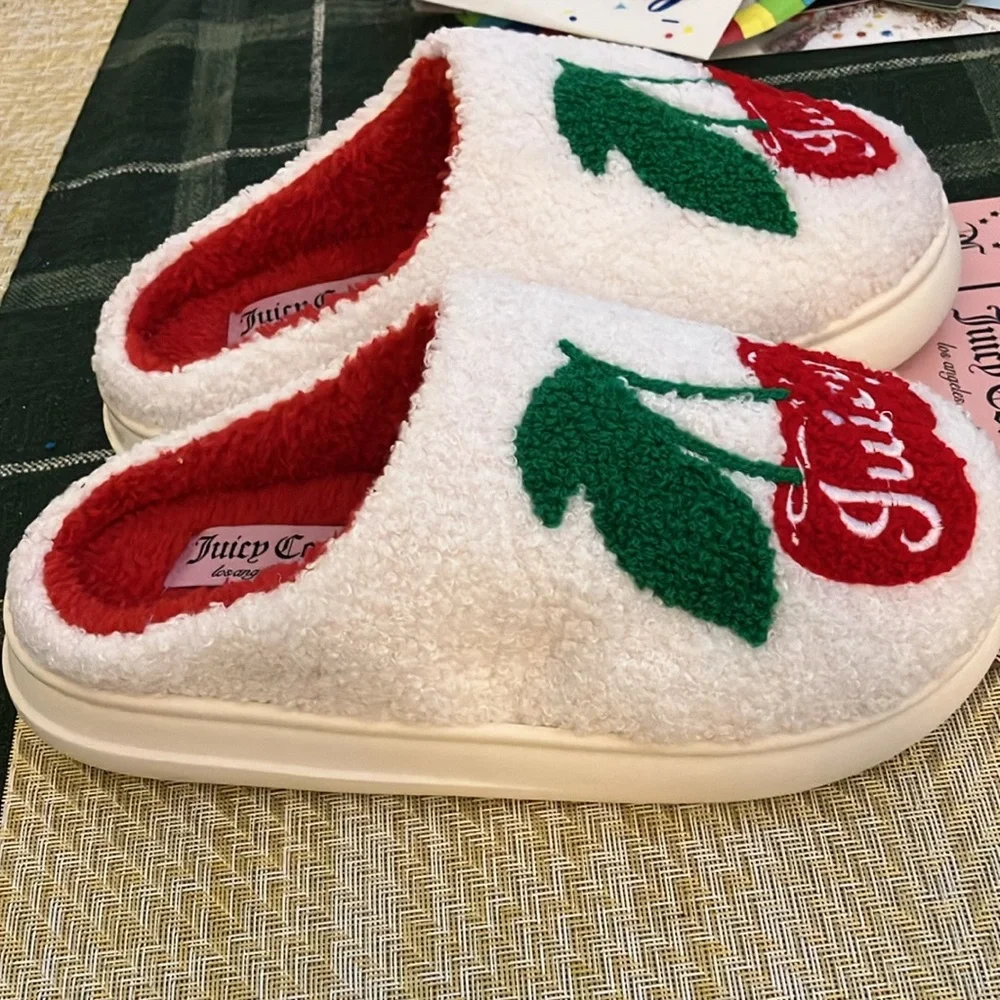 🍒Juicy Couture cherries sherpa slippers sz M 6.5/7.5 NWT